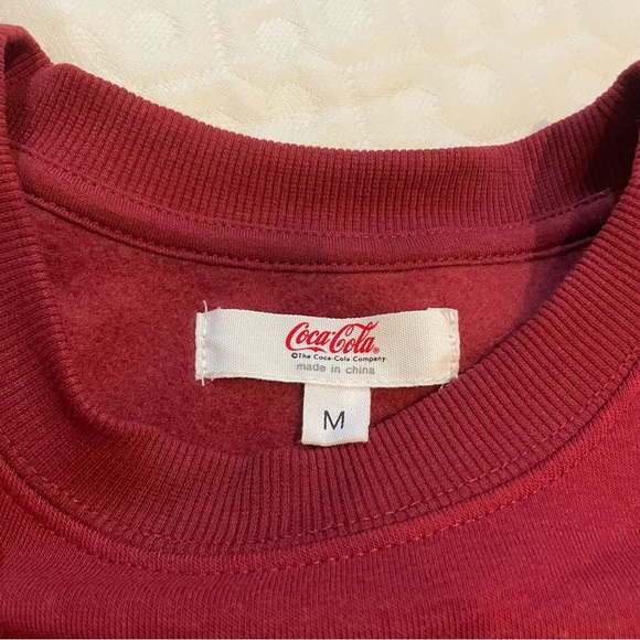 Coca Cola Red Sweatshirt Women’s Medium Polar Bear Graphic Cotton Blend Cozy - Picture 4 of 9